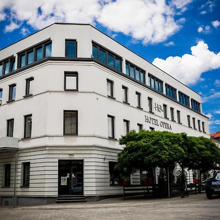 Hotel Opera タルノフスキェ・グルィ エクステリア 写真